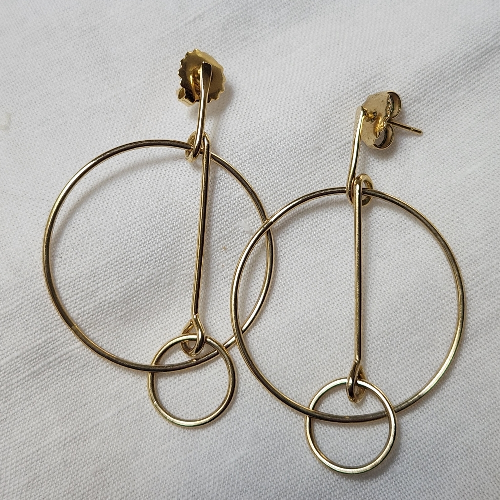 Simple Gold tone dangle